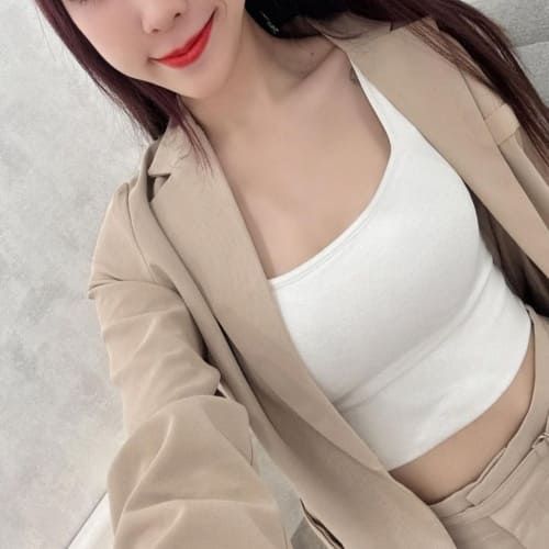 嘉義定點茶：雪晴 / 161 cm / 50 kg / C罩杯 / 25歲 / 越南妹