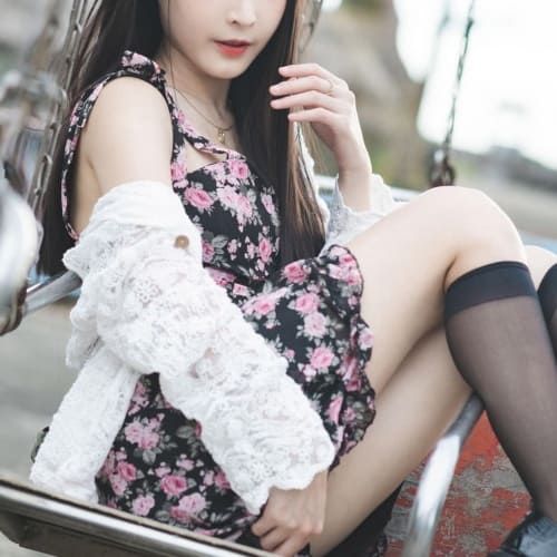 基隆叫小姐：彩花/ 162 cm / 50 kg / C罩杯 / 27歲/越南妹