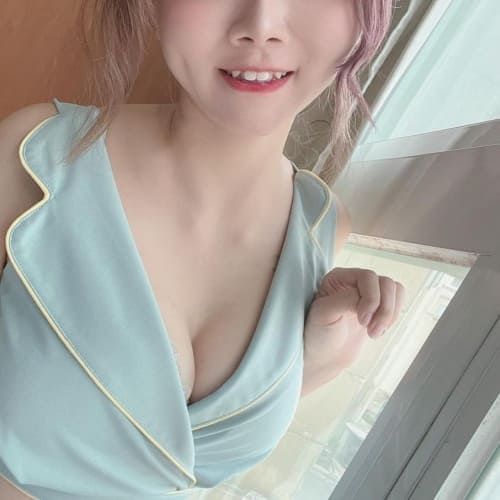 雲林約妹：紫薰/ 162 cm / 50 kg / C罩杯 / 29歲/台灣妹